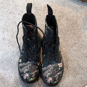 Dr Martens Floral Black Lace-Up waterproof Boots
